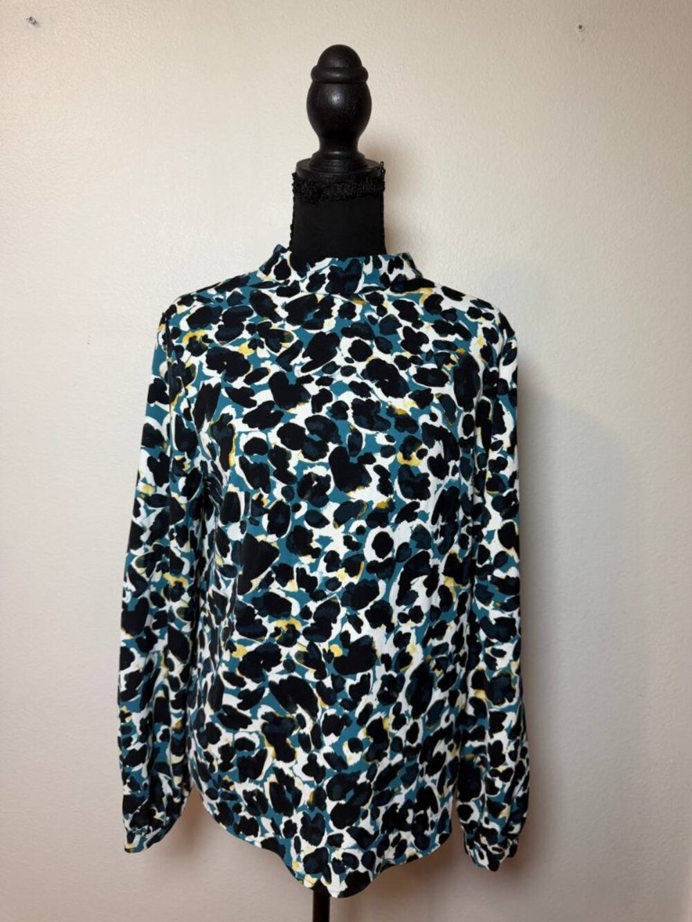 Zara Abstract Leopard Print Blouse Teal Mock Neck Keyhole Back Fall Top Medium